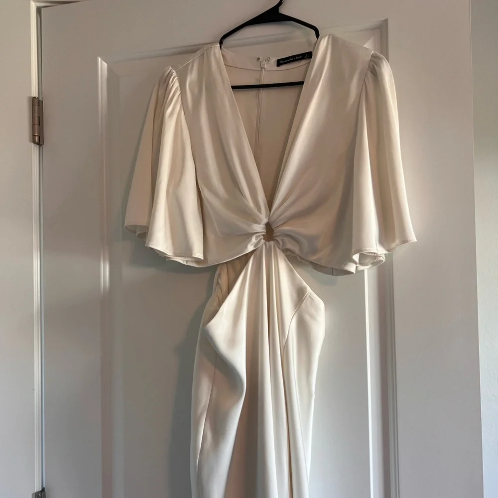 Abercrombie & Fitch Cream Cutout Maxi Dress
